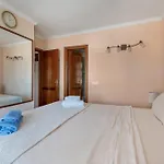 Americas 2 Bedroom *