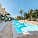 Las Americas 2 Bedroom Apartment 아파트 아데제