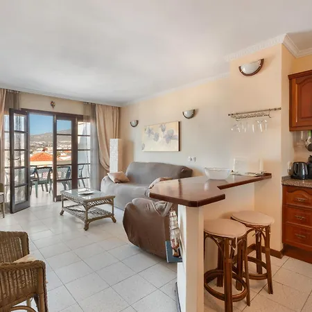 아파트 Las Americas 2 Bedroom Apartment *