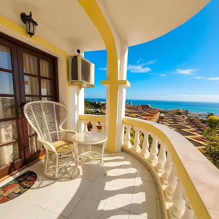 Americas 2 Bedroom
